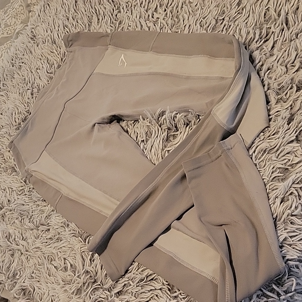 Grey Gym Shark leggings